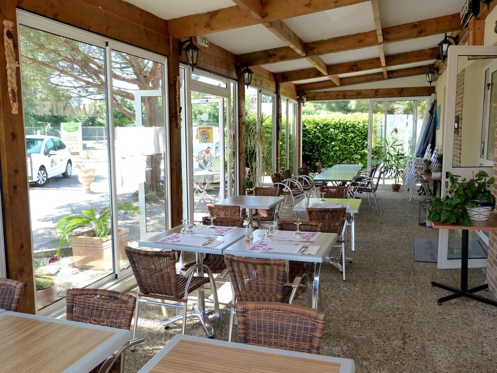 Logis Hotel- Hotel Restaurant Le Rialto Le Sequestre Buitenkant foto